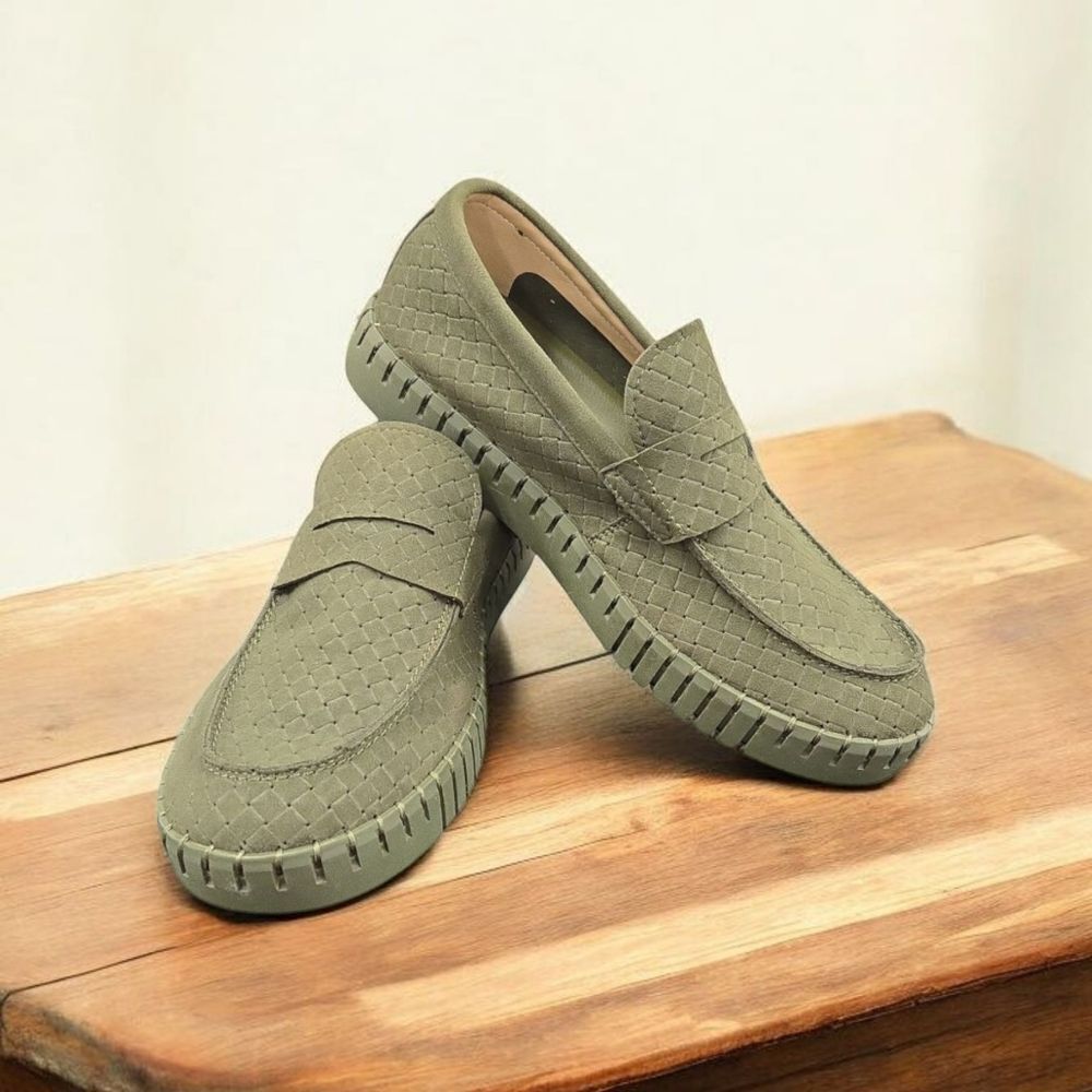 BROOKLYN  MEN'S  FASHION  WEAVE PATTERN  CASUAL  SHOE  BY GLOBE FOOTWEAR #731